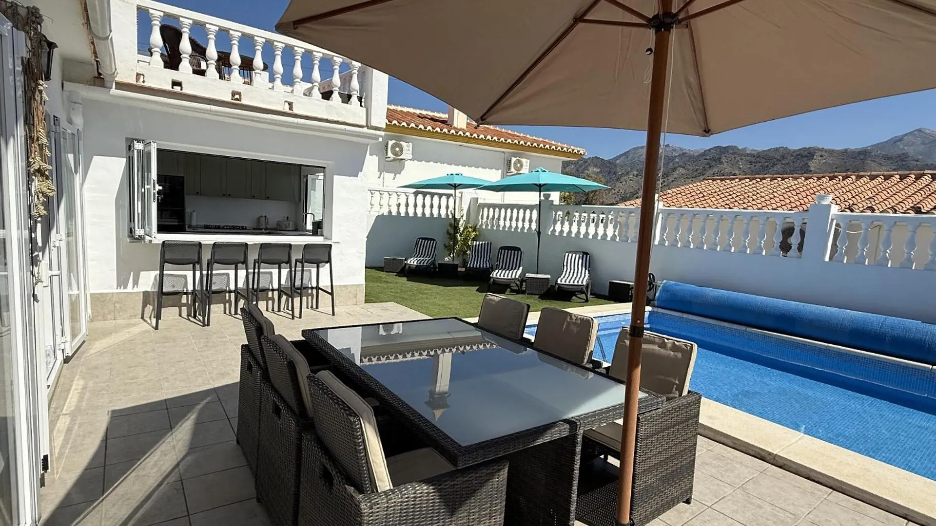 נרחה R1385 Villa Emma
