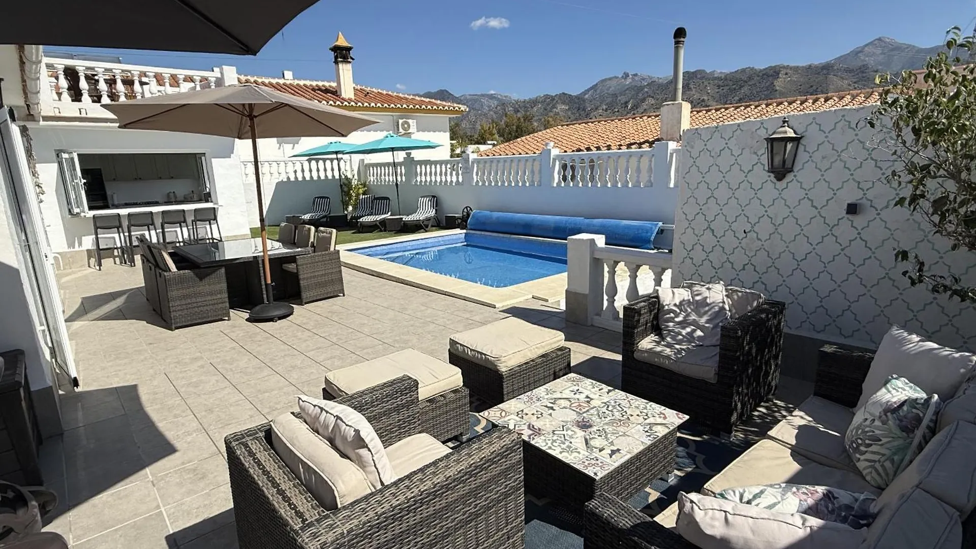 נרחה R1385 Villa Emma ספרד