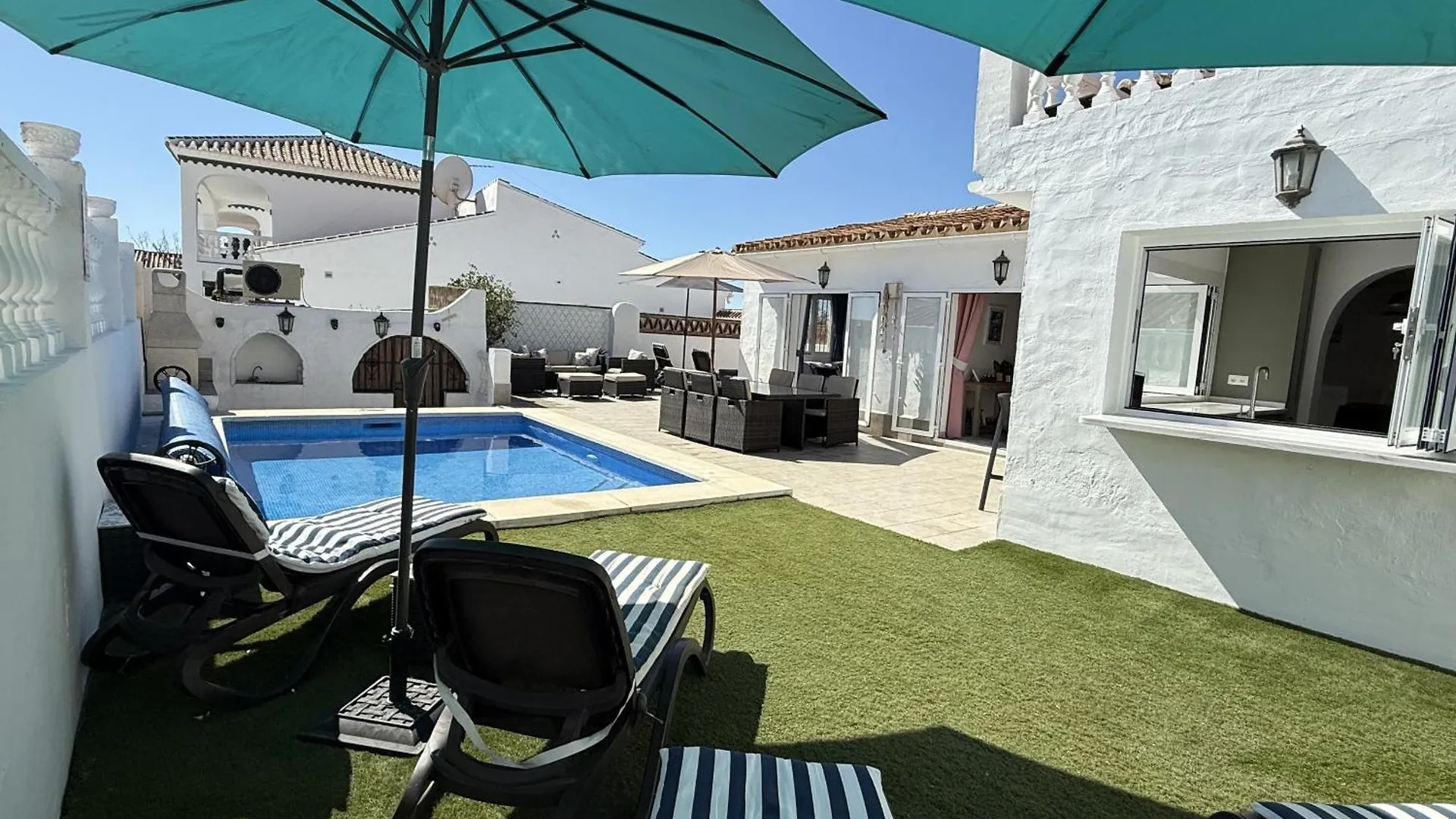 בקתה נרחה R1385 Villa Emma ספרד