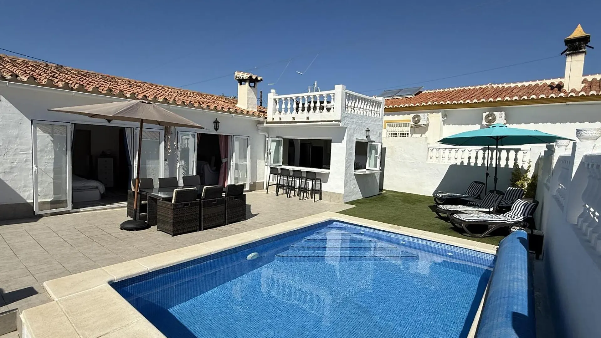 נרחה R1385 Villa Emma
