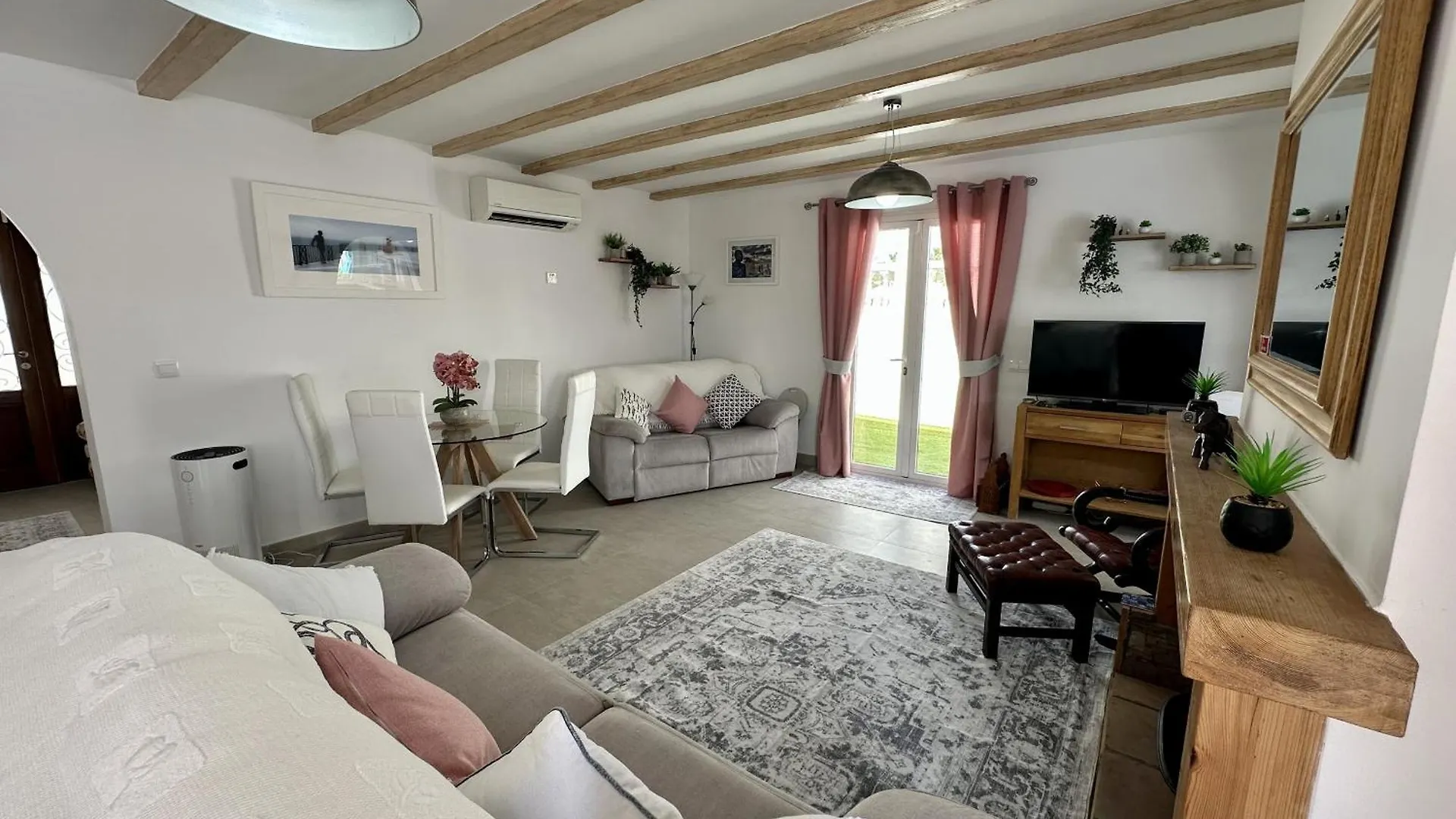 נרחה R1385 Villa Emma בקתה